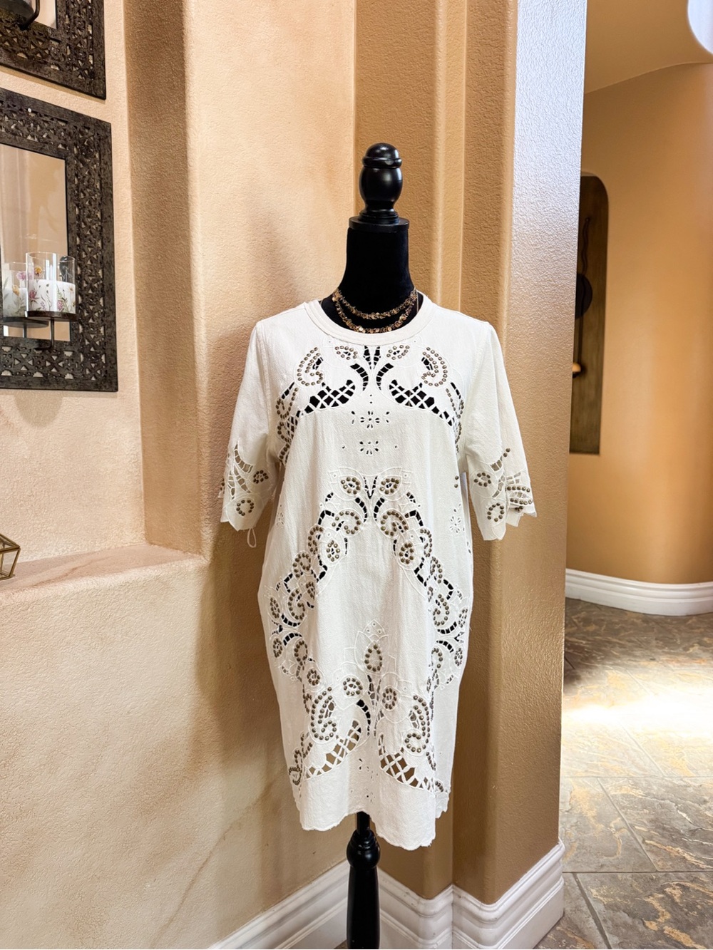 Free People Magic Magic T-Shirt Dress
Non-smoking
No pets